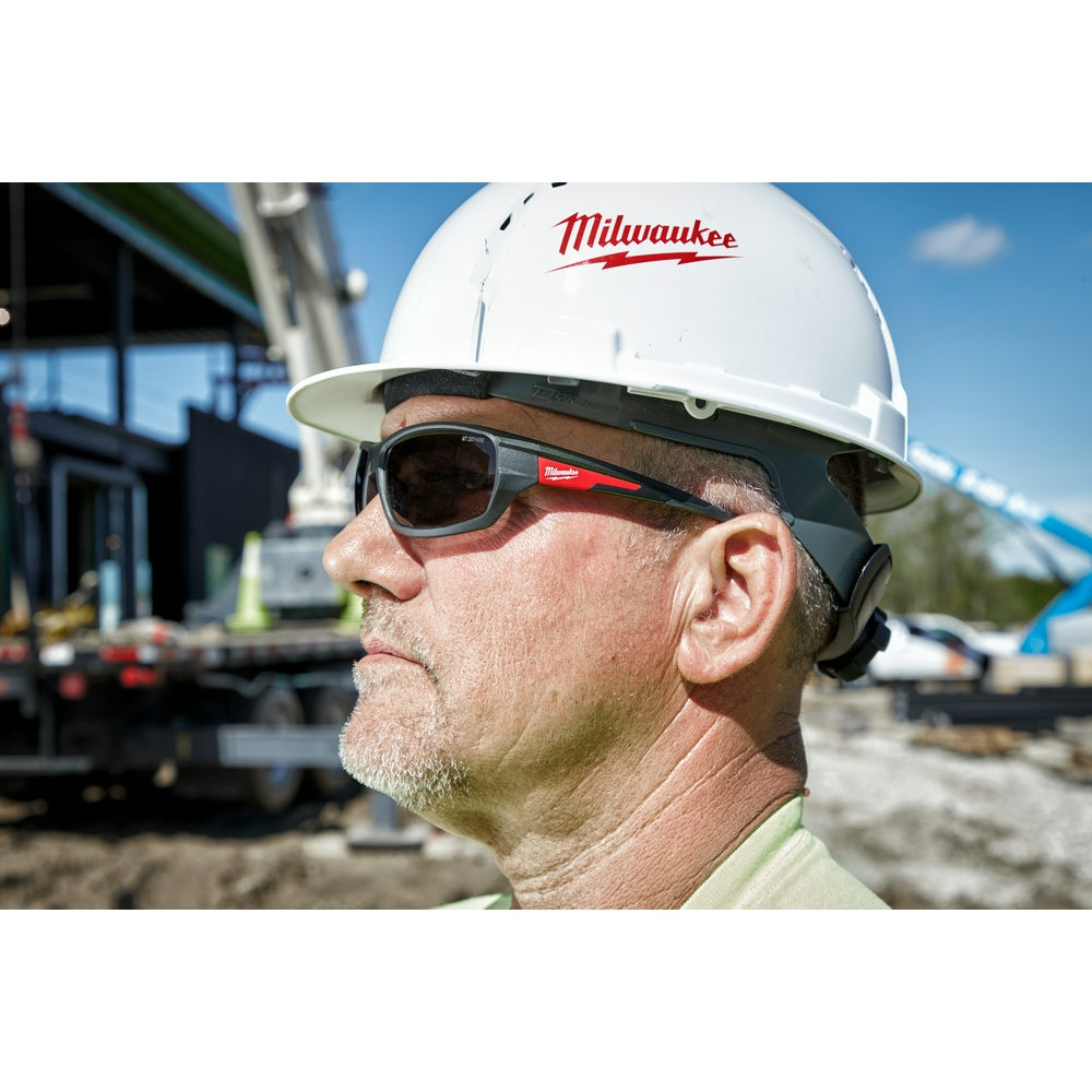 Milwaukee, 48-73-2025 Tinted High Performance Safety Glasses