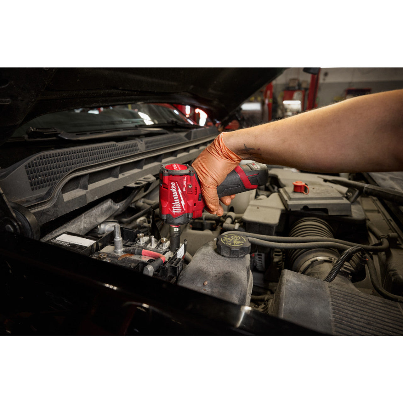 Milwaukee, 2562-20 M12 FUEL 3/8in Stubby Impact Wrench – The Tool