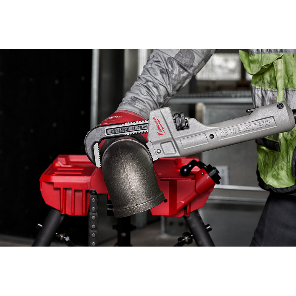 Milwaukee, 48-22-7318 Cheater Adaptable Pipe Wrench - Aluminum