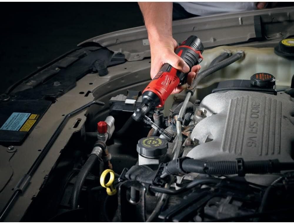 Milwaukee 2457-21 M12 3/8in Cordless Ratchet CP1.5 Kit