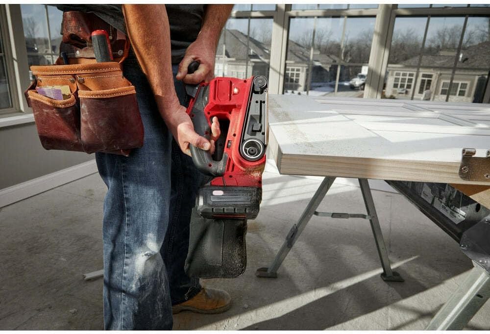 Milwaukee, 2832-20 Tool M18 FUEL 18-Volt Lithium-Ion Cordless 3 x 18-in. Belt Sander (Tool-Only)