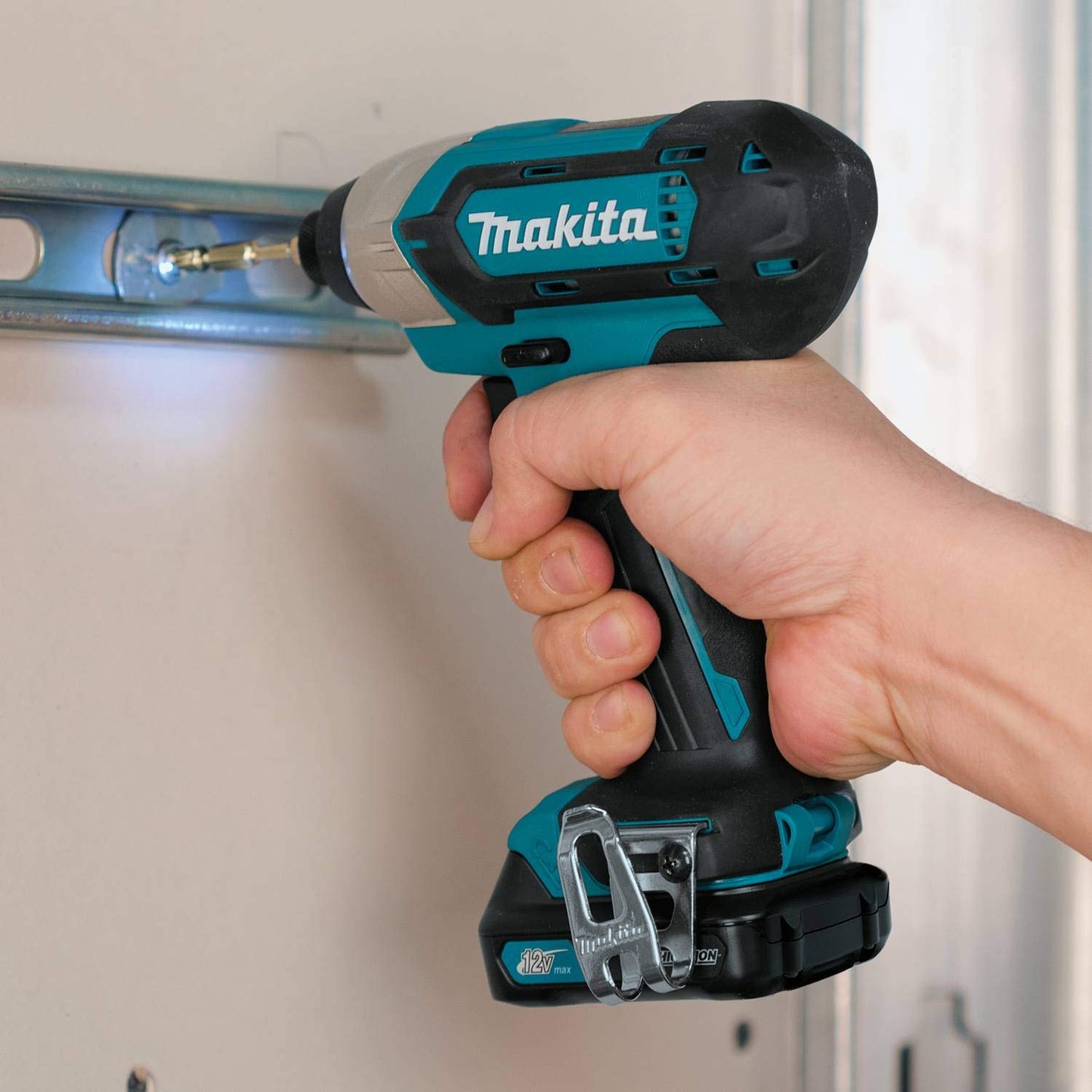 Makita CLX224 12V Max Kit combiné perceuse/visseuse à 2 outils 012391570