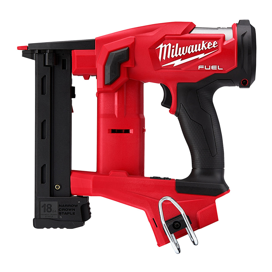 Milwaukee, 2749-20 M18 FUEL Agrafeuse à couronne étroite sans fil, lithium-ion, 18 volts, calibre 18, 1/4 po - Outil uniquement