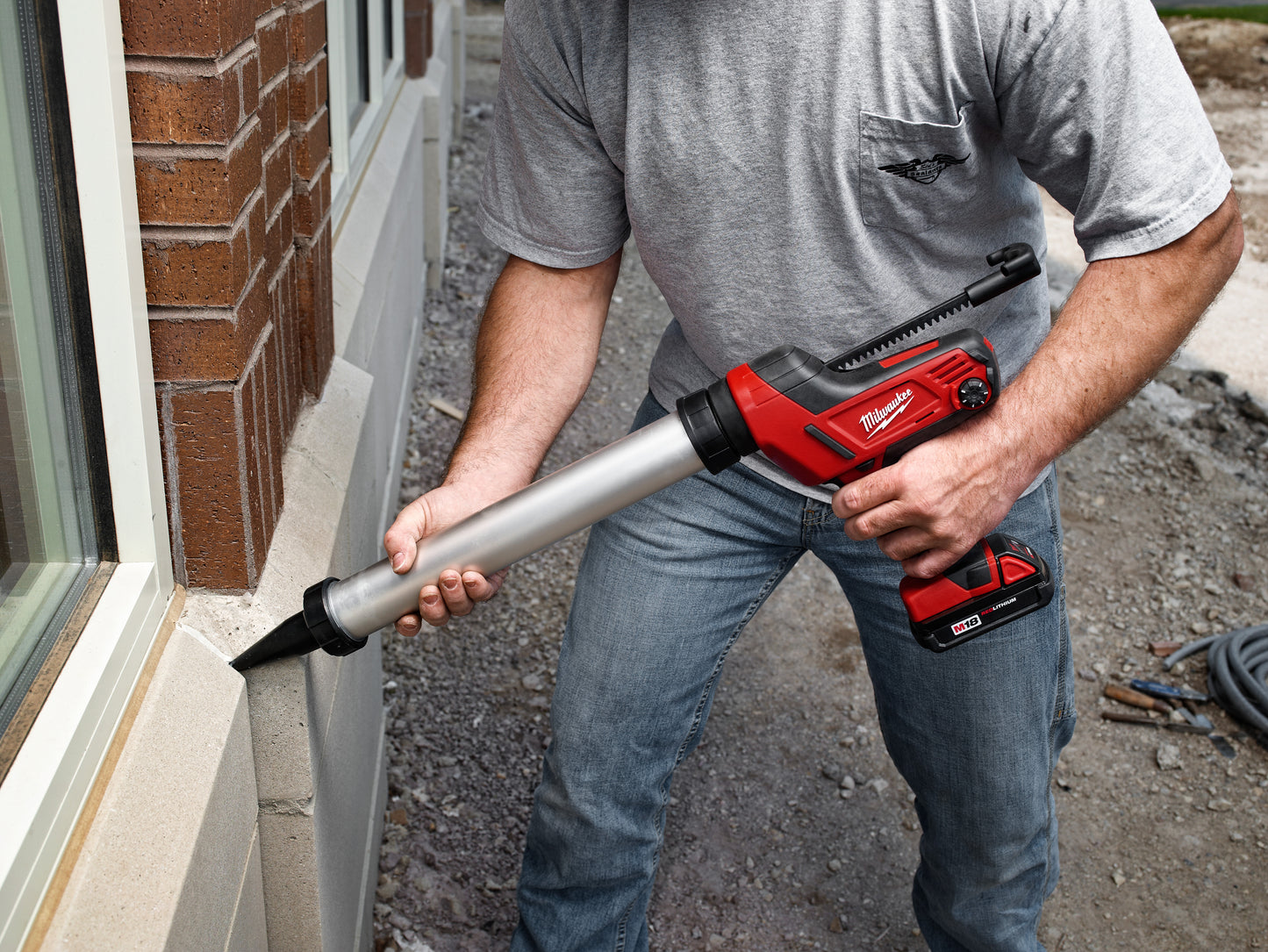 Milwaukee, 2641-20 M18 18 Volt Lithium-Ion Cordless 10 oz Caulk Gun and Adhesive - Tool Only