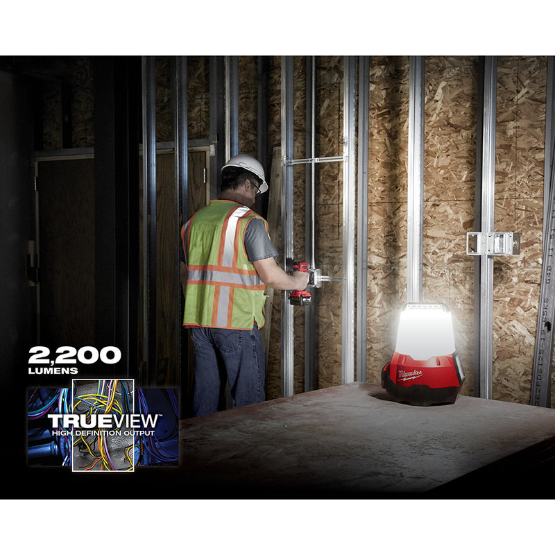Milwaukee, 2144-20 M18 18 Volt Lithium-Ion Cordless RADIUS Compact Site Light with Flood Mode (Tool Only) 0750250
