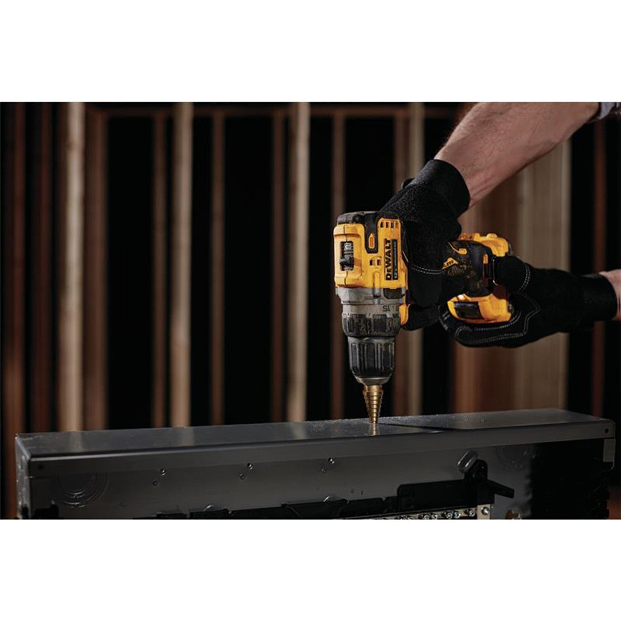 DEWALT 12V MAX XTREME Compact Brushless 3/8 in. Cordless Drill/Driver Kit, 2-Speed , 15 Clutch Settings (DCD701F2)